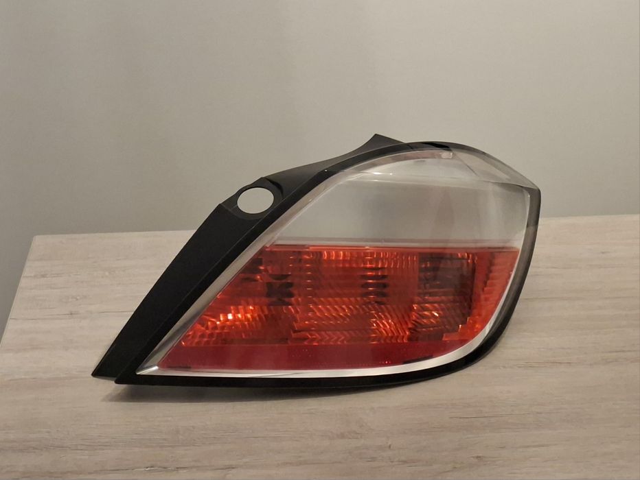 Lampa lewa i prawa tył Opel Astra H