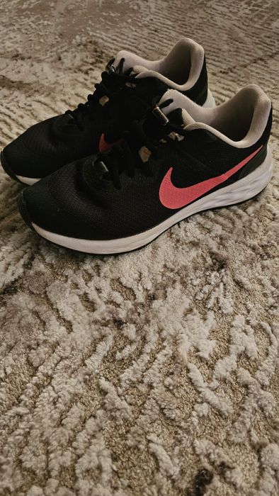 Adidasy nike r. 37,5. 27,5 cm