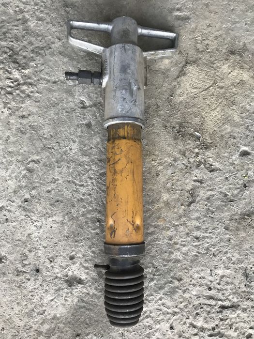 Відбійний молоток пневмо