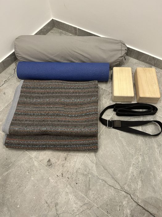 Zestaw do jogi - mata -  kostka - pasek - wałek