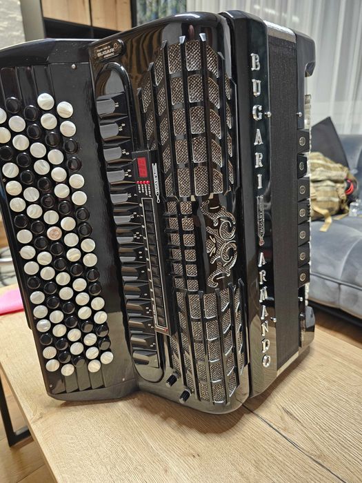 Bugari Armando Artist Cassotto