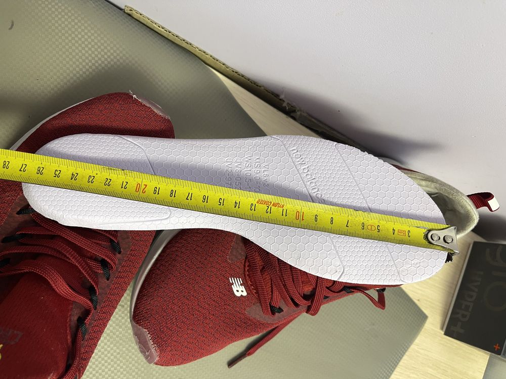 кросівки New Balance
