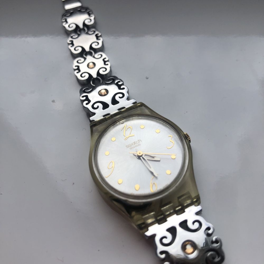 Жіночий годинник SWATCH