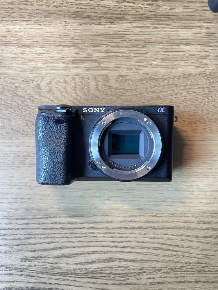 Sony a6300 + lente 16-50 + 3 baterias