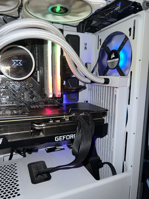 komputer stacjonarny gamingowy gry do gier