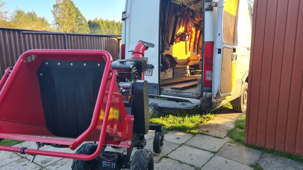 Koszenie trawy, wertykulacja, bijakowa glebogryzarka separacyjna