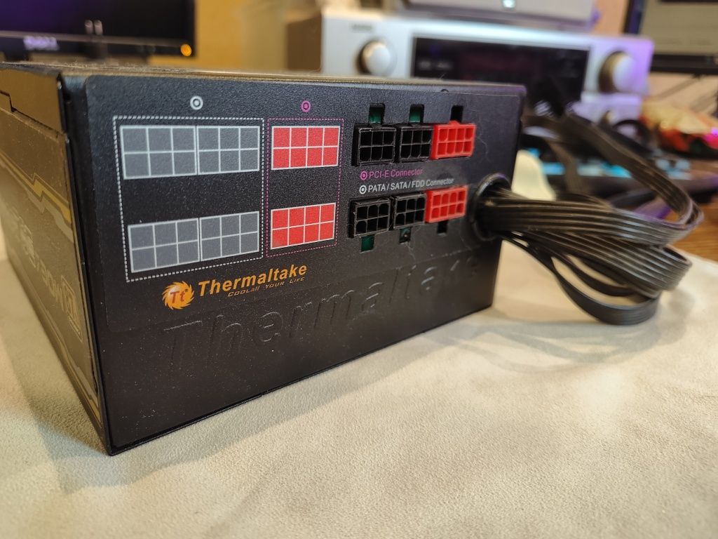 Блок питания Thermaltake se 730m , идеал