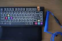 Klawiatura mechaniczna Glorious GMMK 3 HE + capsy + przewód +podkładka