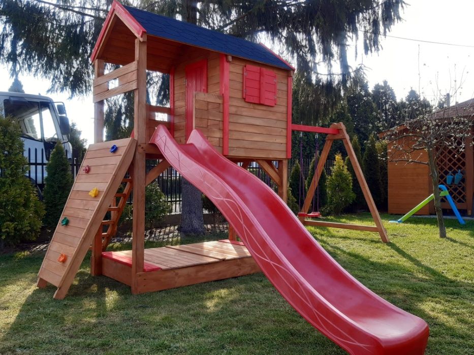 duży Plac zabaw, domek dla dzieci, zjeżdżalnia, ścianka wspinaczkowa