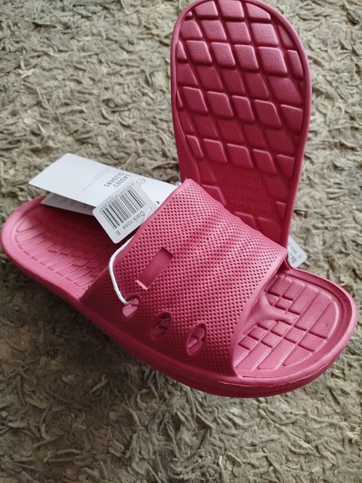 Nowe klapki basenowe 40/41