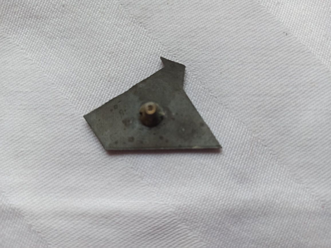 Znaczek metalowy "l Rajd Nieżelaznych. AGH -ZMS  ZML Kęty. Porąbka '70