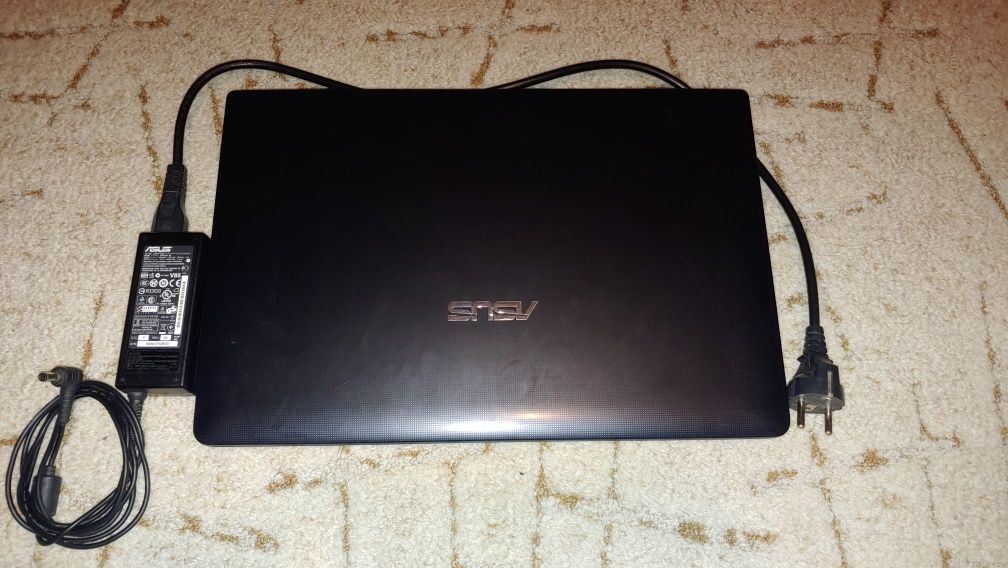Laptop ASUS X501A i3-2350M 2.30 GHz 4GB RAM 500GB HDD