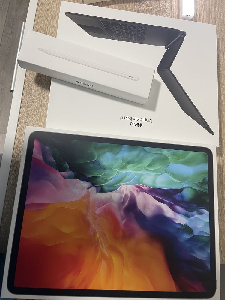 Ipad Pro 12.9 (2020) + Ipad MagicKeyboard + Apple Pencil (2ª Geração)