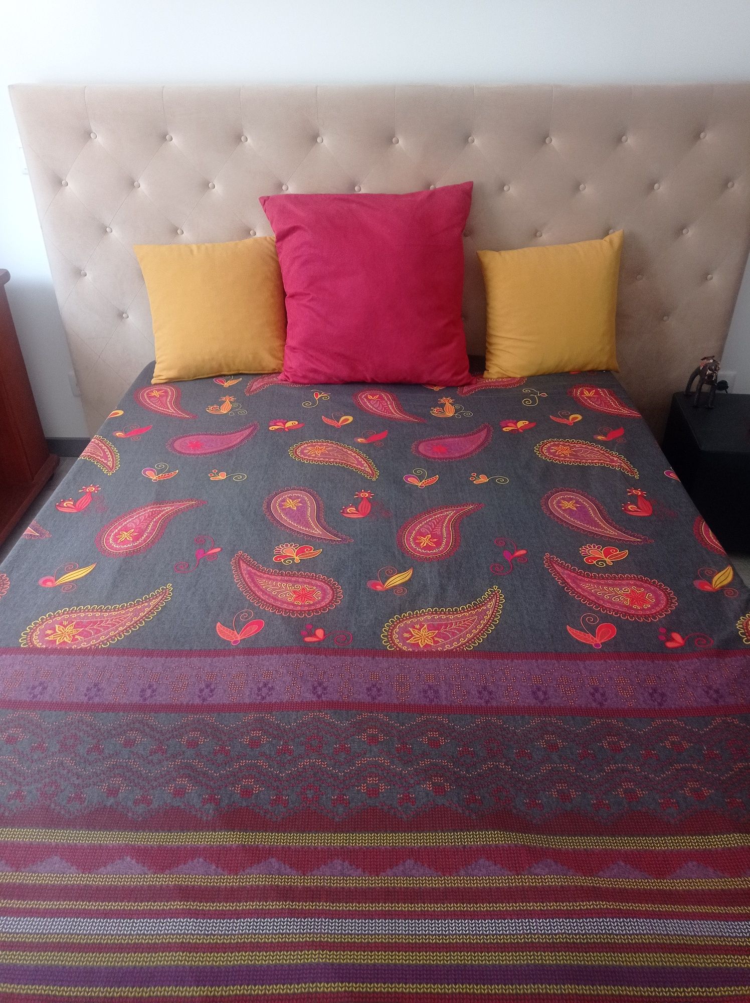Cama estufada elevatória casal