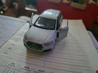 Audi q7 w skali 1/43 model