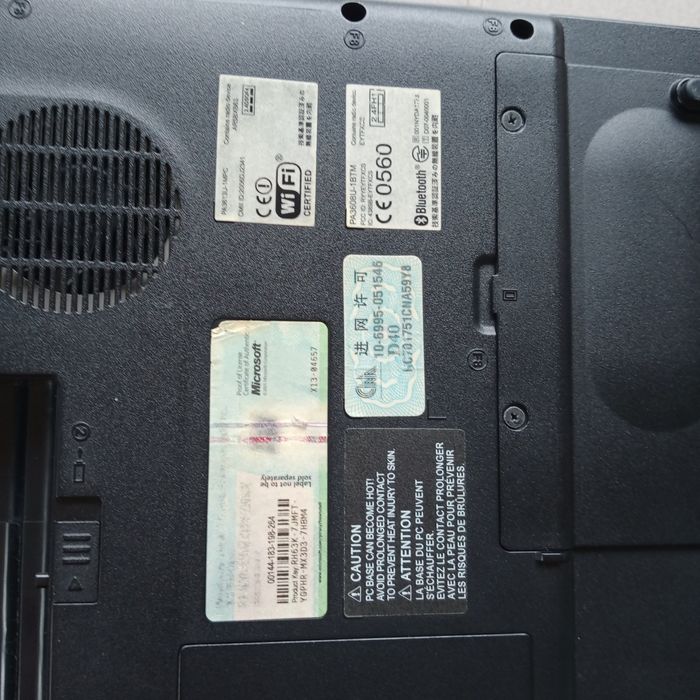 Laptop Toshiba satelite A210 128 z zasilaczem