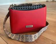 Torebka O bag Glam Red z paskiem etnicznym i wkładem