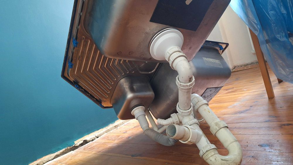 Zlewozmywak 3-komorowy narożny z baterią