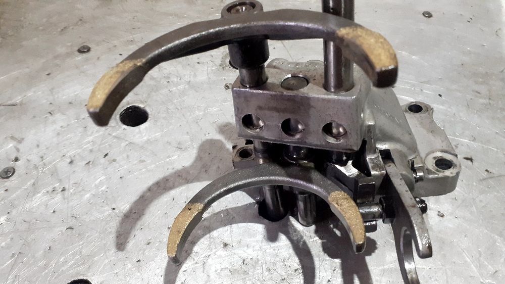 Картер КПП СЕНС. шестерни,муфты. ремонт КПП СЕНС. Таврия.