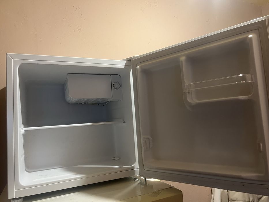 Холодильник Elenberg