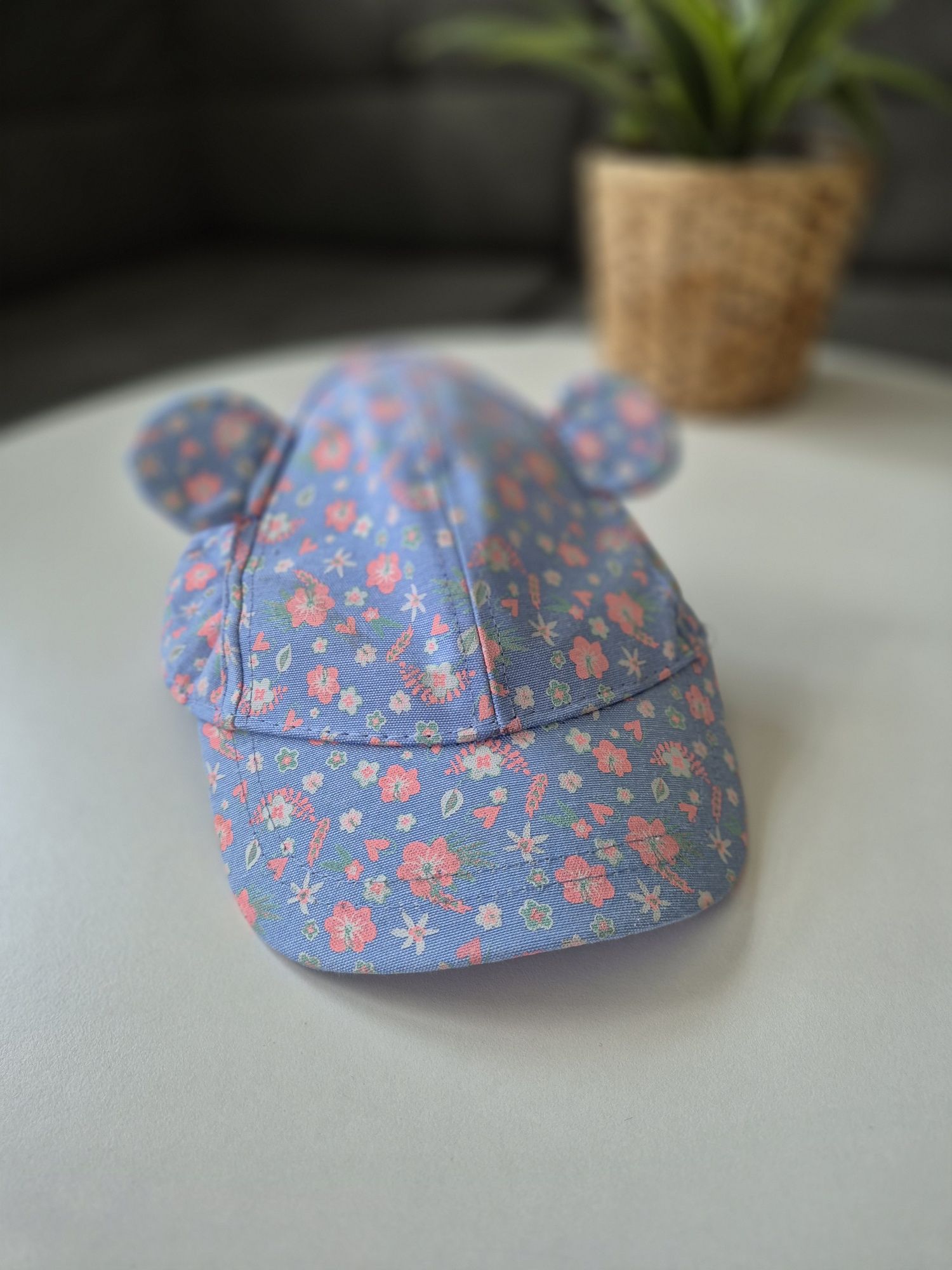 Czapka z daszkiem kwiaty dziewczynka So Cute 86/92 używana