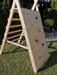 Drewnaniana ścianka wspinaczkowa do ogrodu dla dzieci drabinka