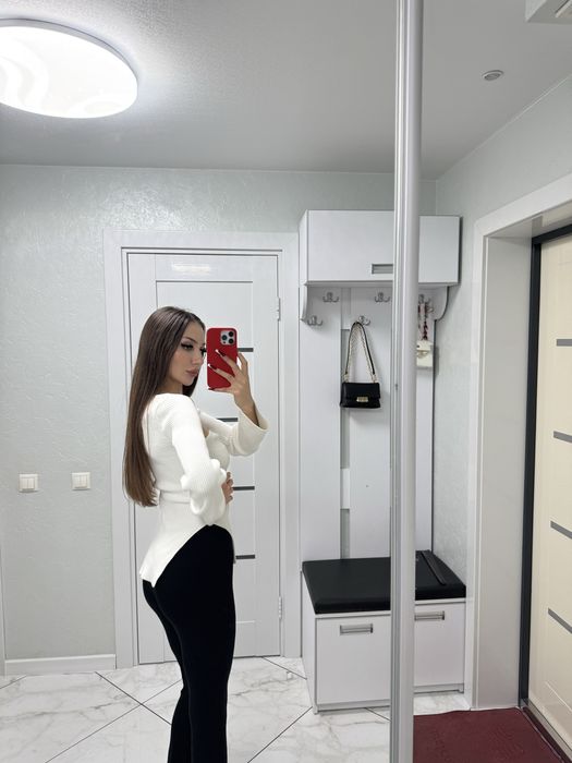 Трендова подовжена кофтинка