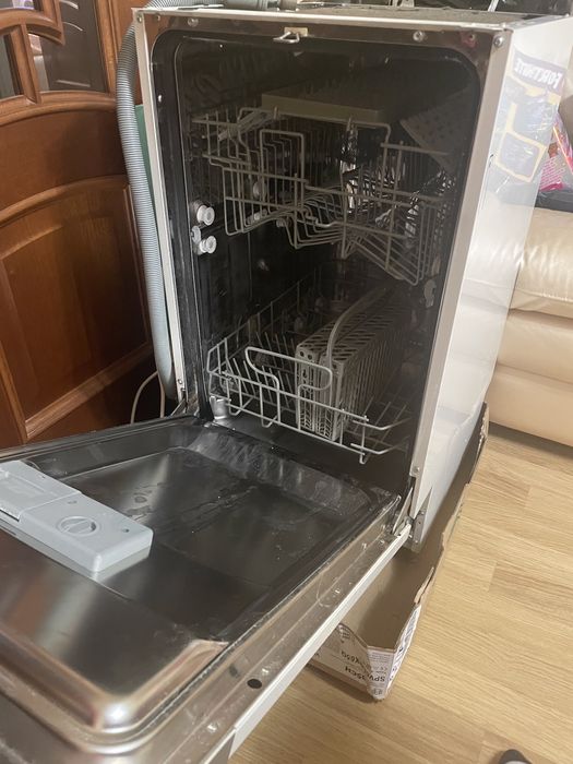 Посудомойна машина Kaiser 45 см, на запчастини