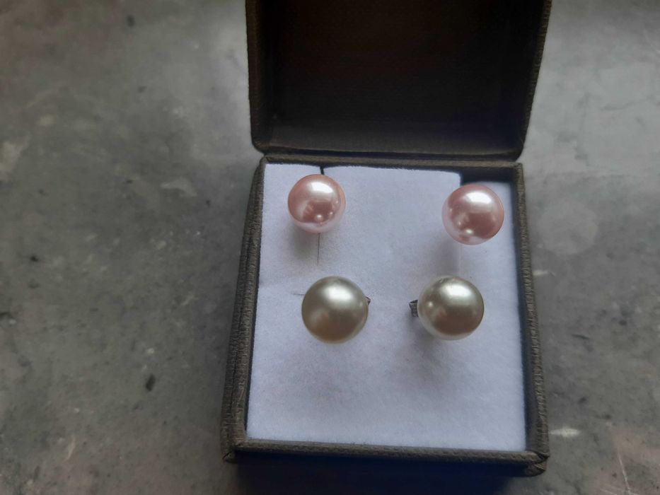 2 pares brincos pérolas e prata, nunca usados