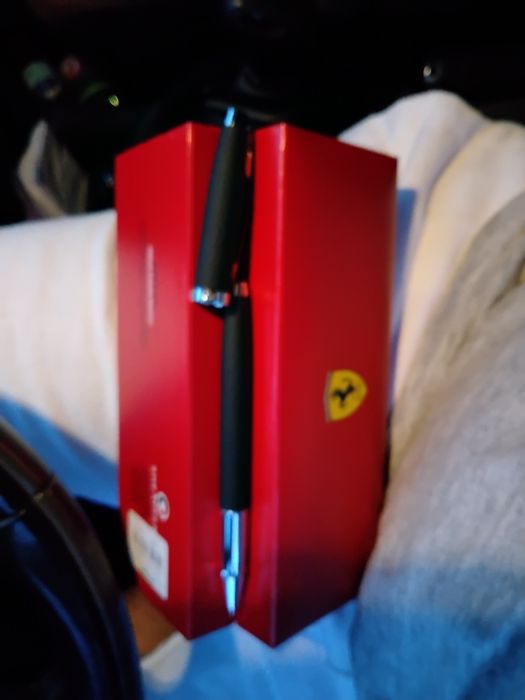 Caneta Ferrari Nova