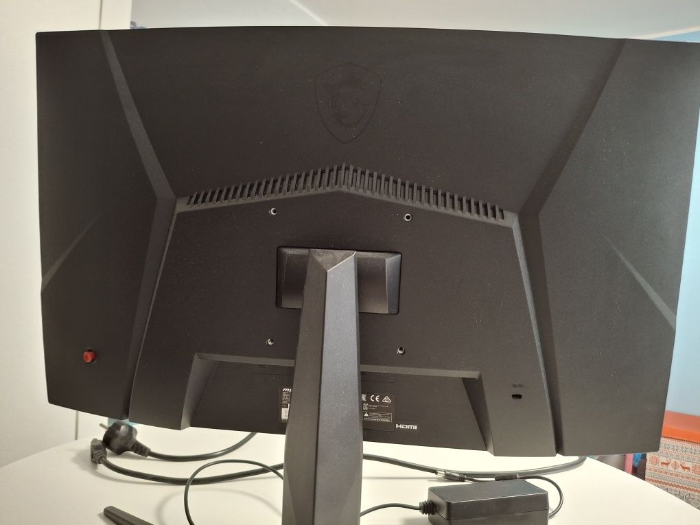 Monitor gamingowy MSI Optix G24C4 curved