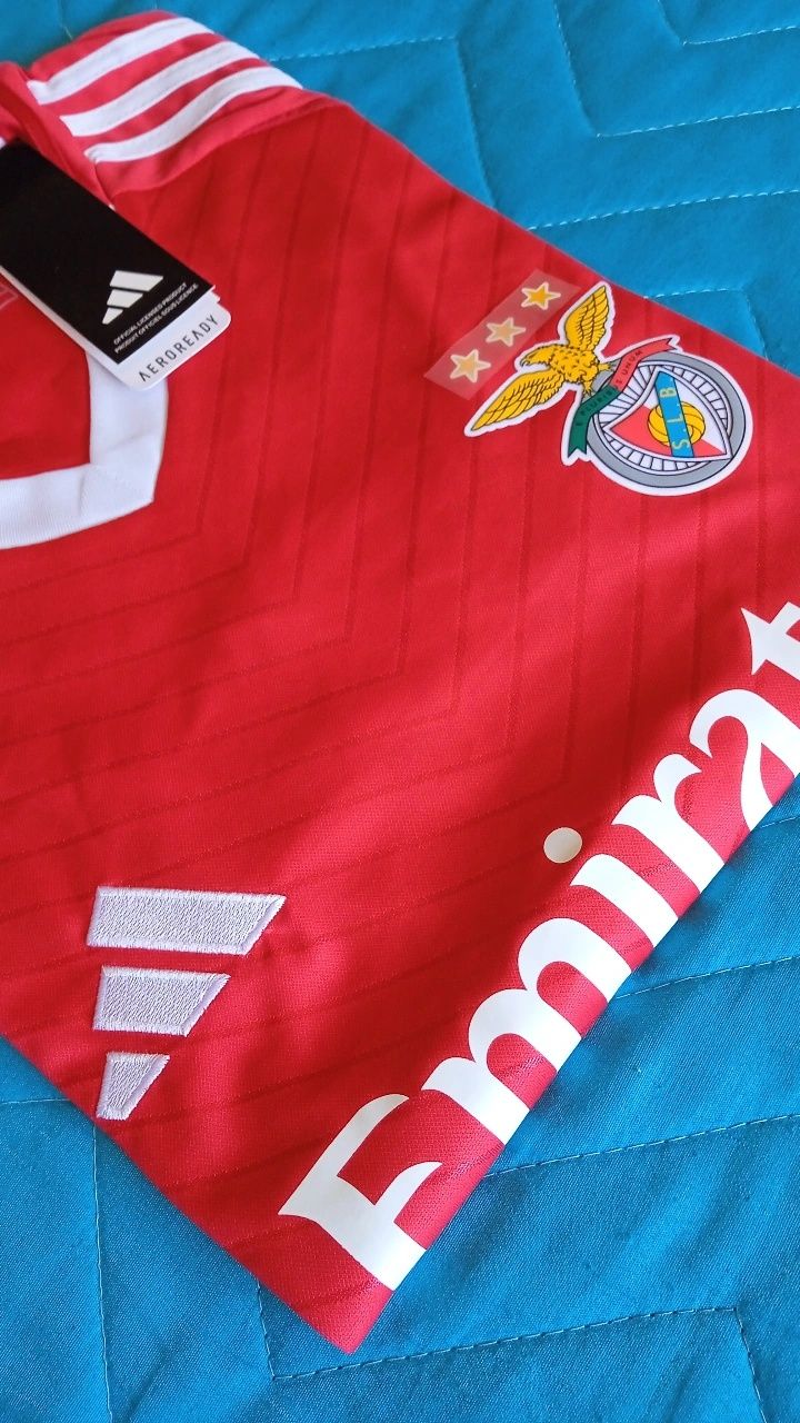 Camisola principal Benfica 24/25