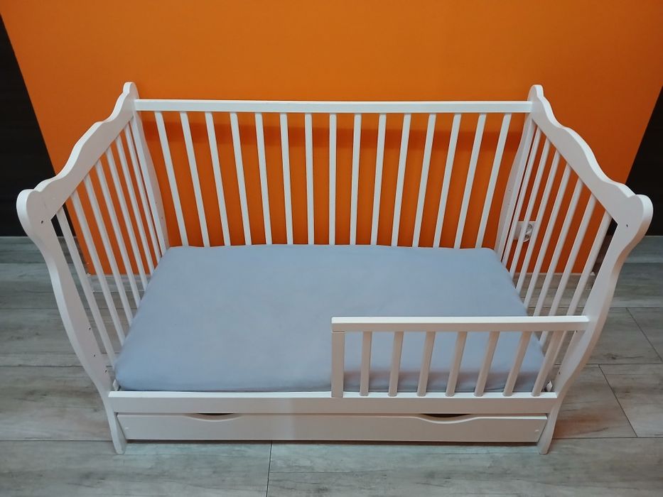 Łóżeczko dziecięce tapczanik białe 120x60 z szuflada i materacem
