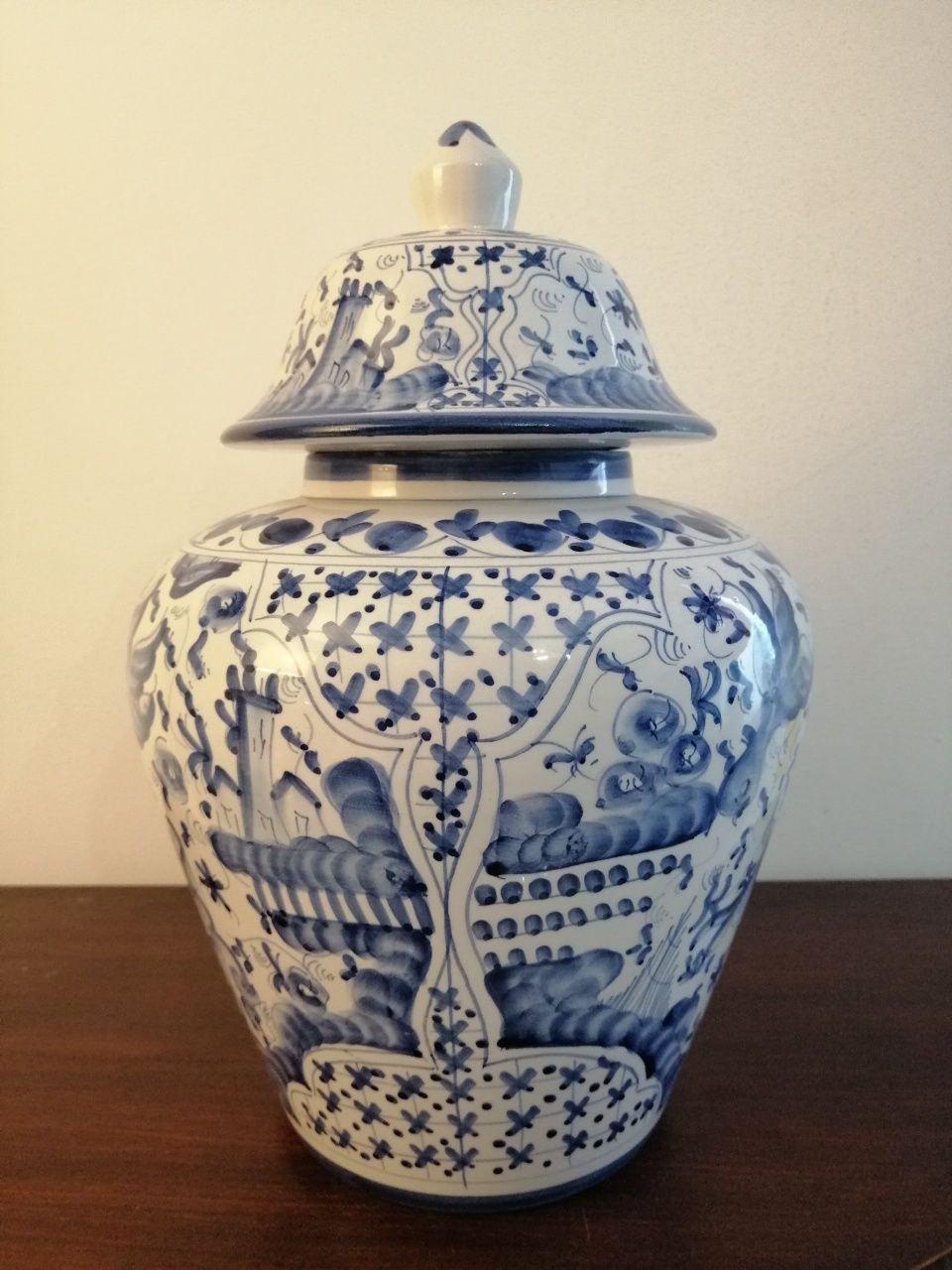 Conjunto de Loiça pintado a mão.