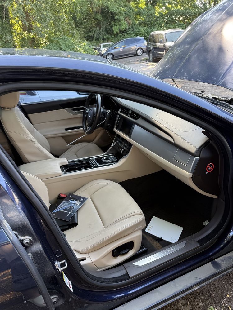 Jaguar XF 2016r USA na części