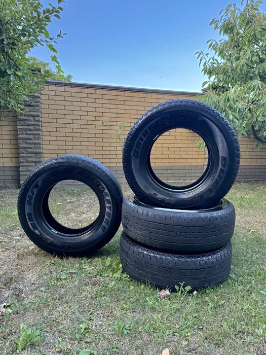 Продам резину BRIDGESTONE 255/70R16