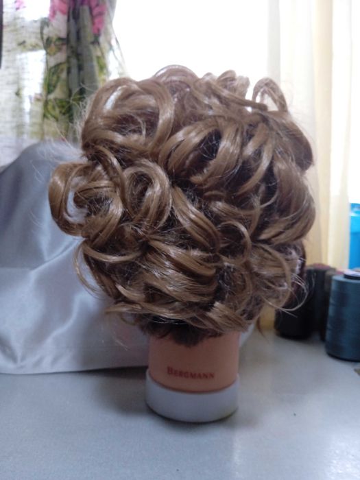 Шиньен-заколка русый цвет однотонный. Новый