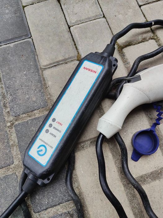 Зарядка Nissan Leaf європейка тип1