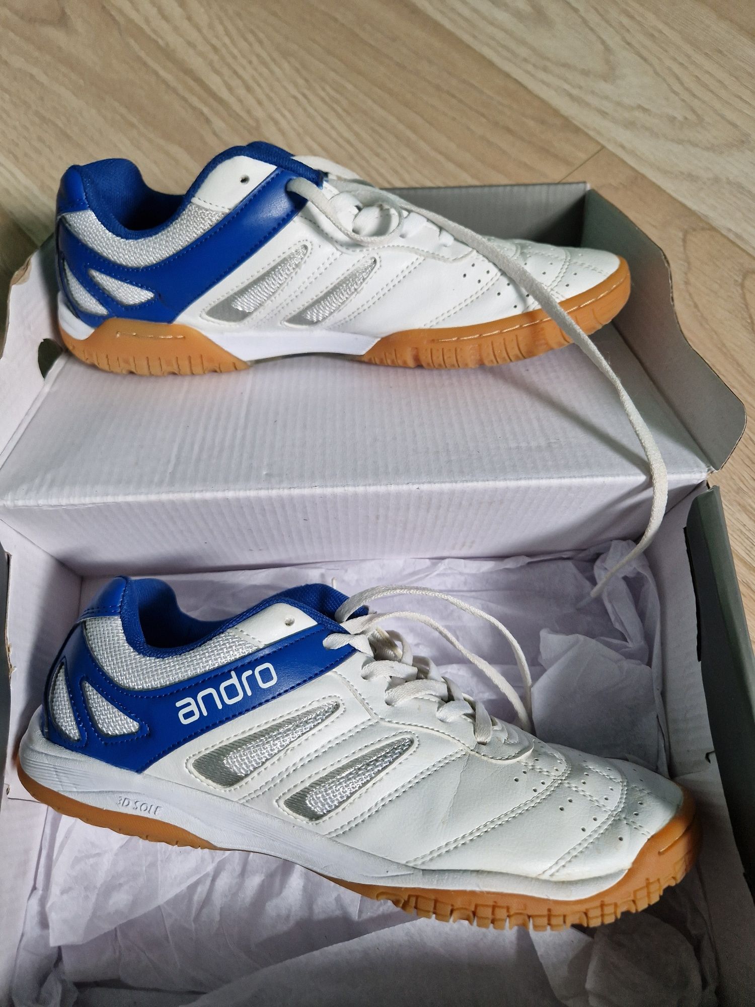 Buty do tenisa stołowego Andro SHUFFLE STEP rozm.38,5 biało-niebieskie