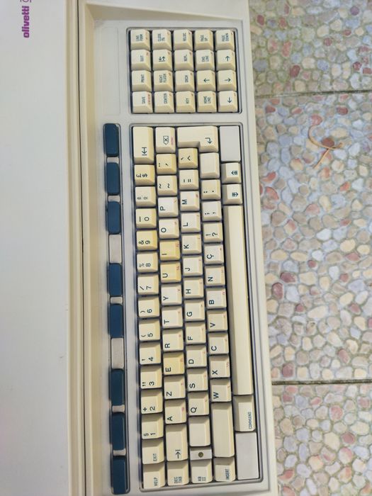 Máquina de escrever olivet CWP 1