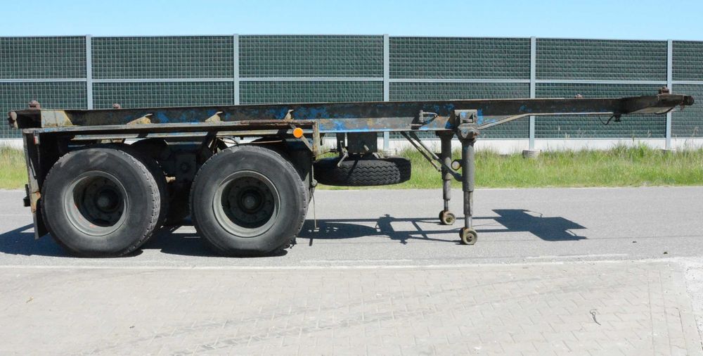 Naczepa kontenerowa HLS-200