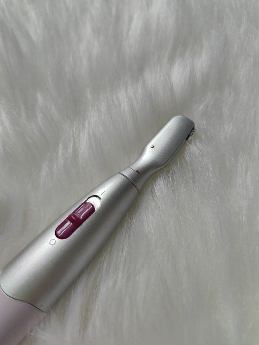 Trymer marki Braun na baterie AAA