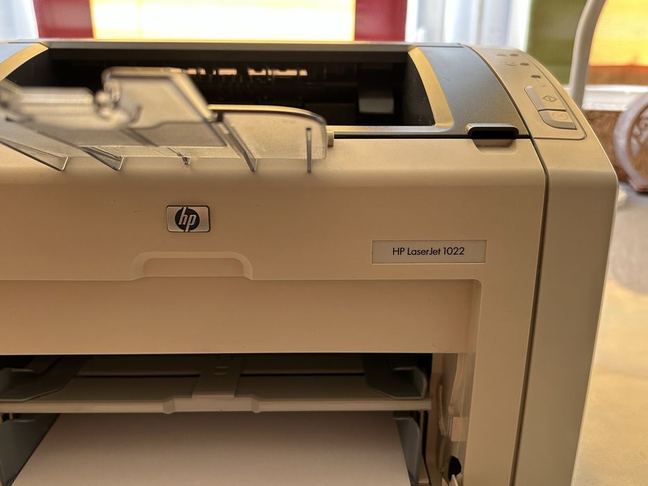 Принтер HP LaserJet 1022, МФУ CANON MF4018