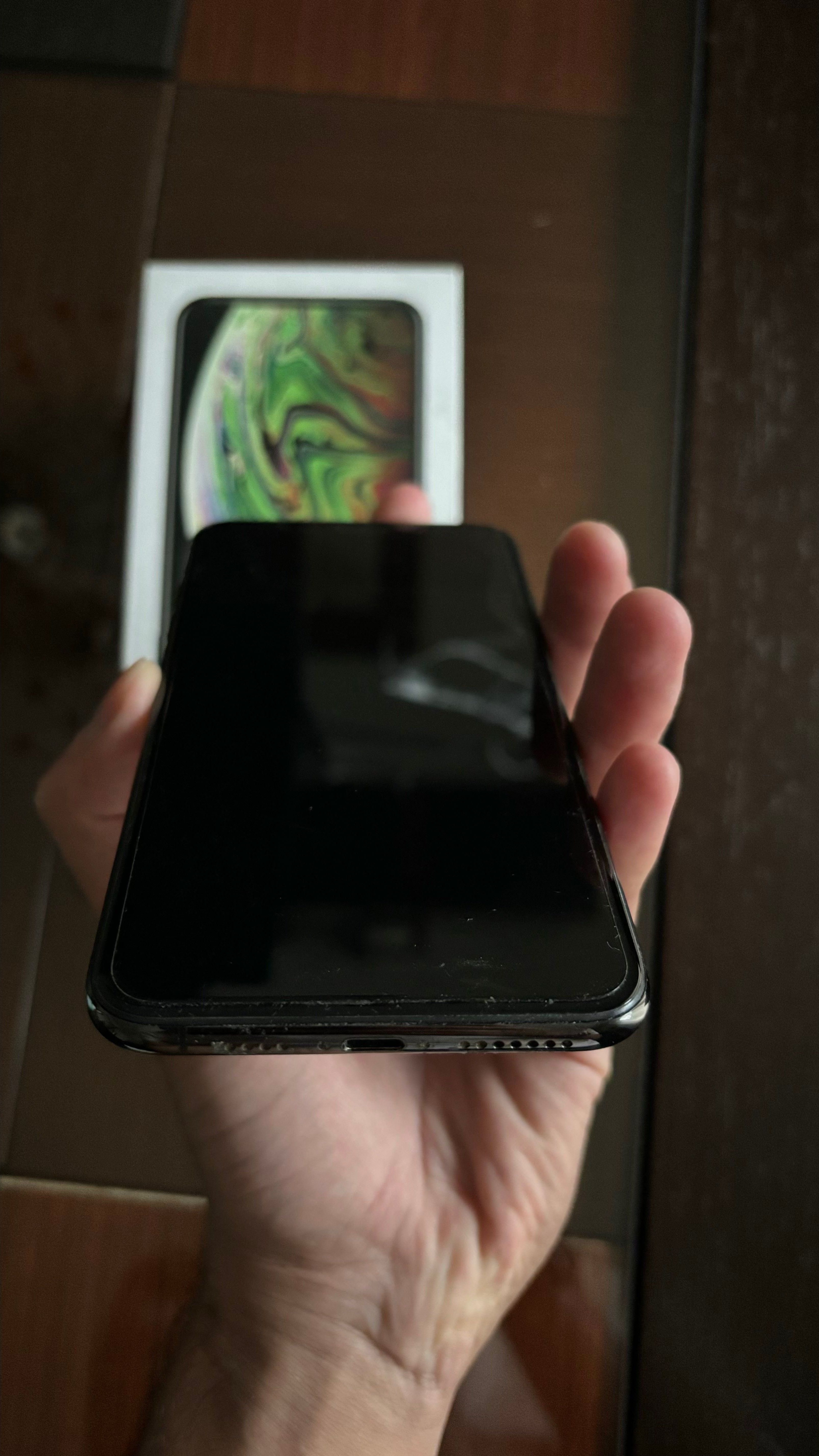iPhone XS Max - igual a novo