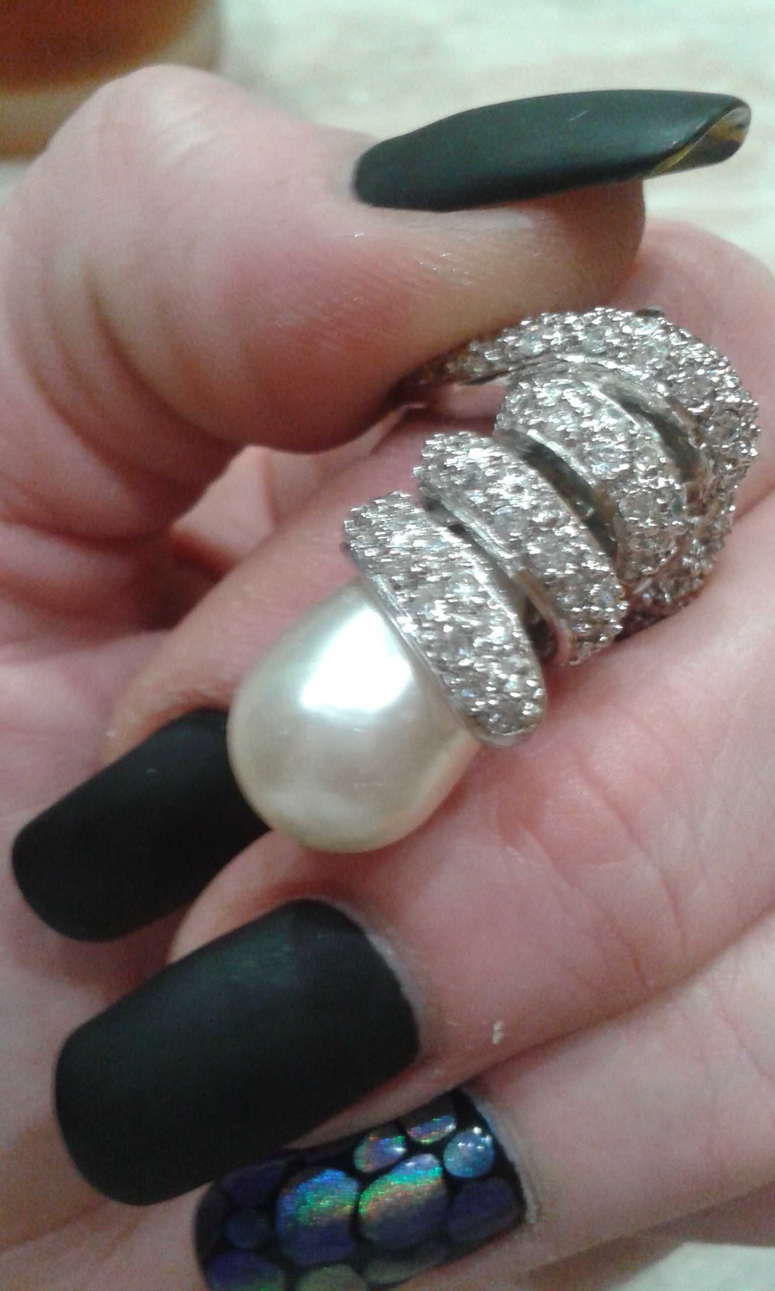 Продам перстень серебряный с натуральной жемчужиной. Эксклюзив.