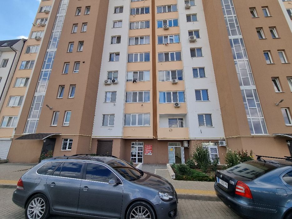 Сдам в аренду. Помещение на 2-е стороны. Сахарова. Парковка