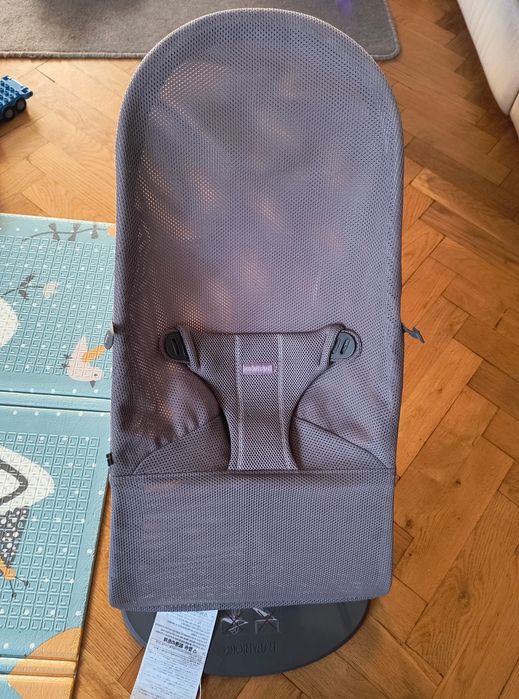 Leżaczek Bujaczek Babybjorn mesh