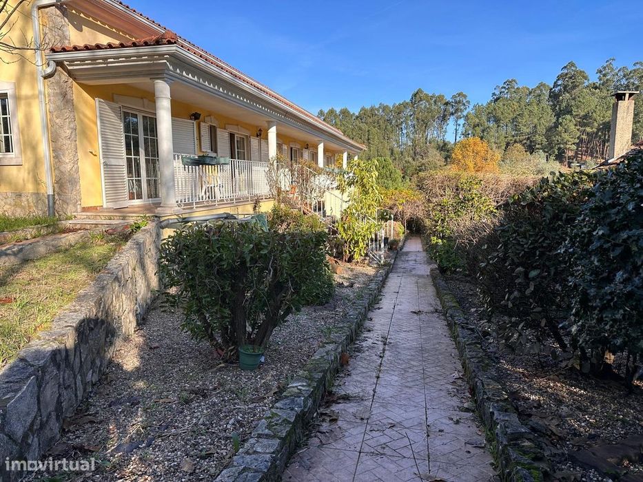 Ferreira do Zêzere, T6, Área de 529 m2, próximo da Lagoa Azul