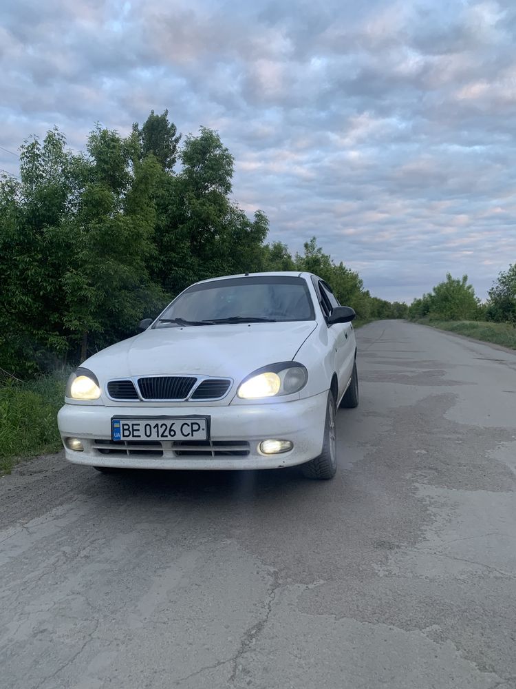 Продам  машину сенс 1,3 2003 рік