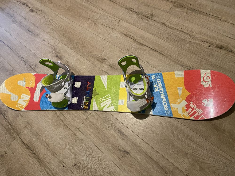 Deska snowboardowa Raven + wiązania